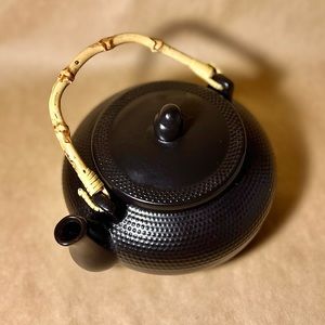 Ceramic Teapot w/ Strainer & Bamboo Handle